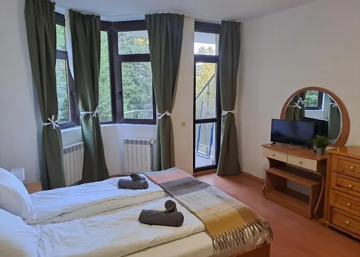 Flora Apartment Hotel Studio 411